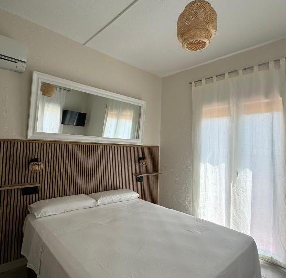 Номер Стандарт, Hostal Restaurant Casa Comaulis