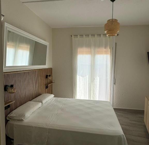 Номер Стандарт, Hostal Restaurant Casa Comaulis