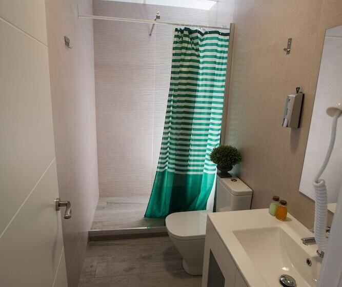 اتاق استاندارد, Hostal Escala Suites