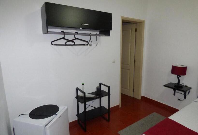 Номер Стандарт, Hospedaria Os Condes