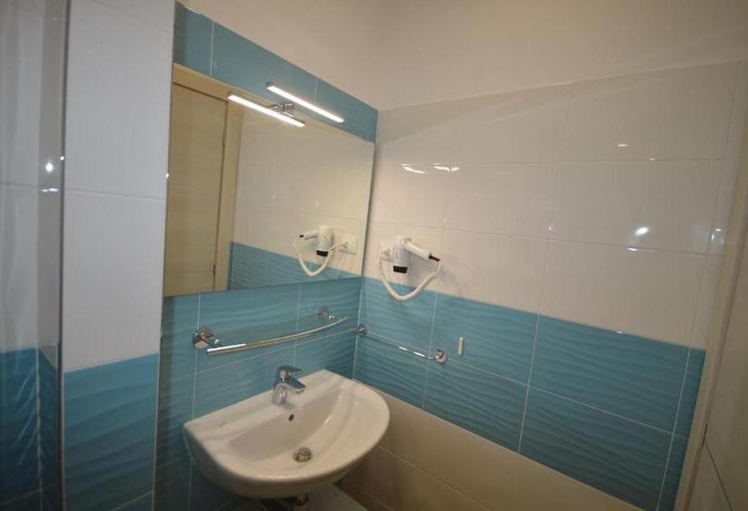 اتاق استاندارد چهار تخته, Palafiori Rooms Sanremo