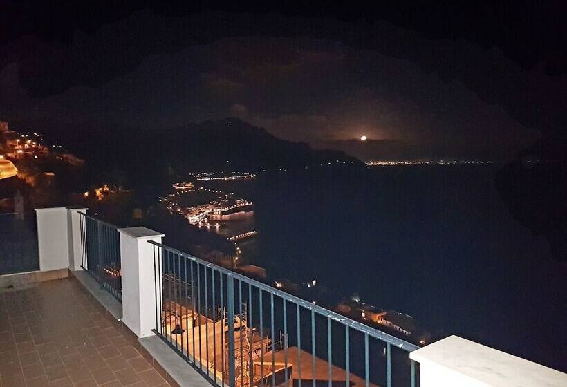 阁楼房, Amalfi Hills