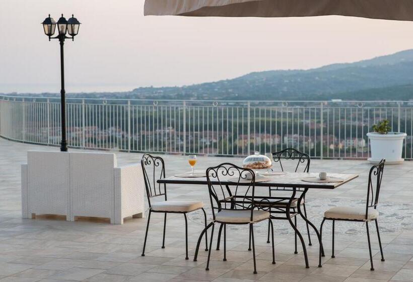 Семейный Номер, Villa Marchesa