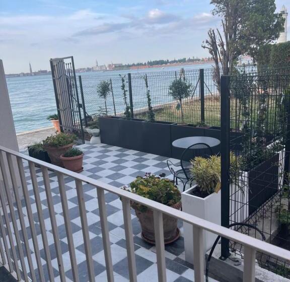 Apartamento 1 Quarto Vista Mar com Sacada, Casa Sulla Laguna