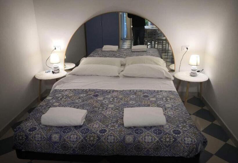 Студия Стандарт, Residence Bluadria