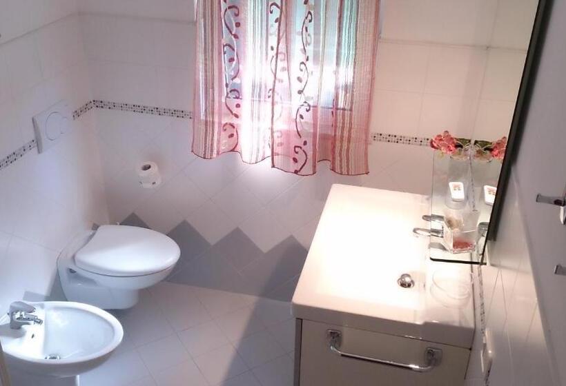 Номер Стандарт, Salvia E Rosmarino   Affittacamere In Liguria