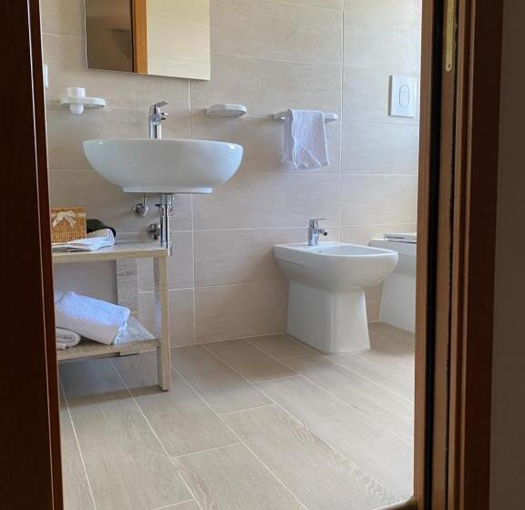 Студия Стандарт, Agriturismo Azzarone