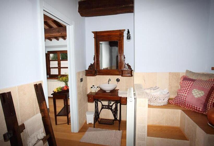 带园景的小型套房, Il Casalino