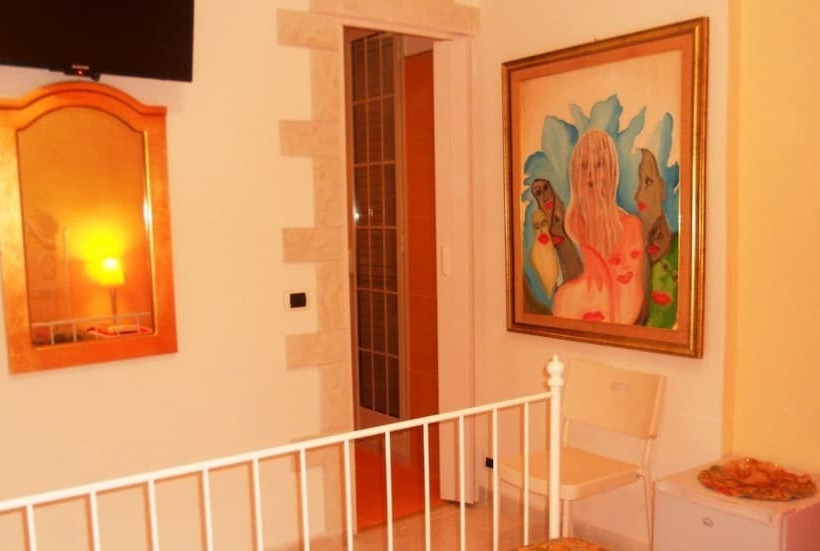 اتاق سه نفره سلطنتی, B&b Perla Di Corso Savoia
