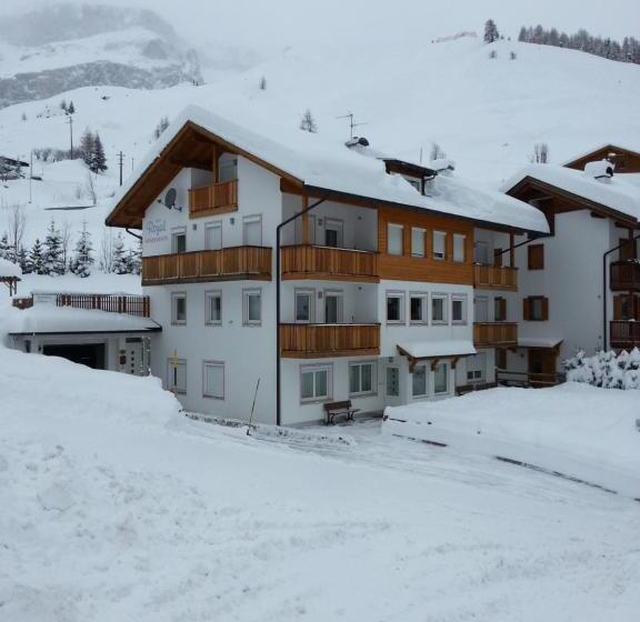Апартаменты 1 Спальня, Alpenroyal Arabba