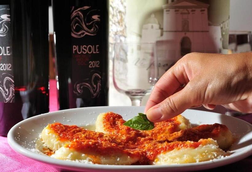 Номер Стандарт с Балконом, Drommire In Plassa E Clesia