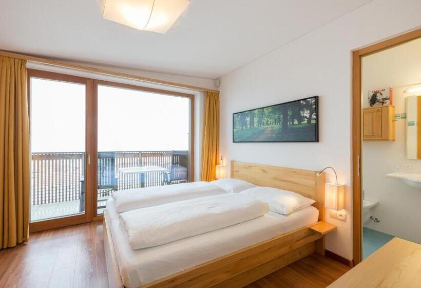 استودیوی استاندارد, Residence Aichner