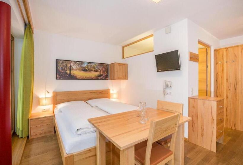 Студио Базик, Residence Aichner
