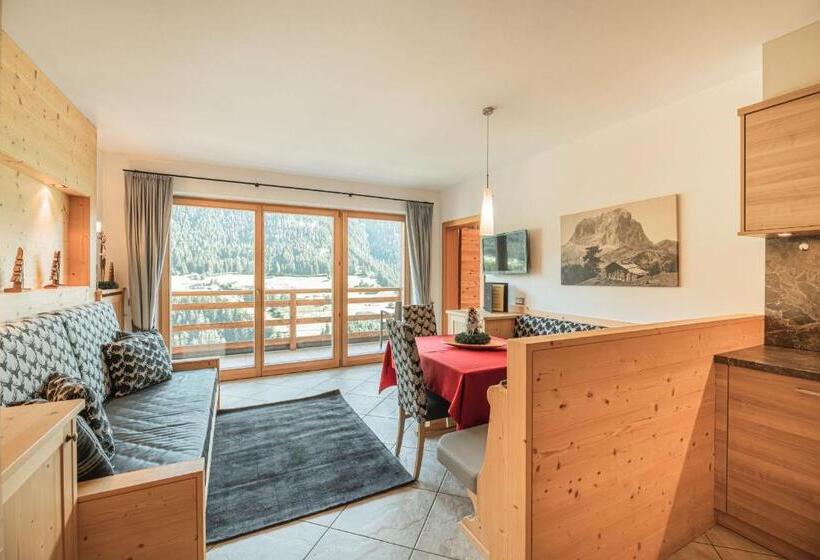 Апартаменты 2 Спальни с Террасой, Chalet Residence Alpinflair