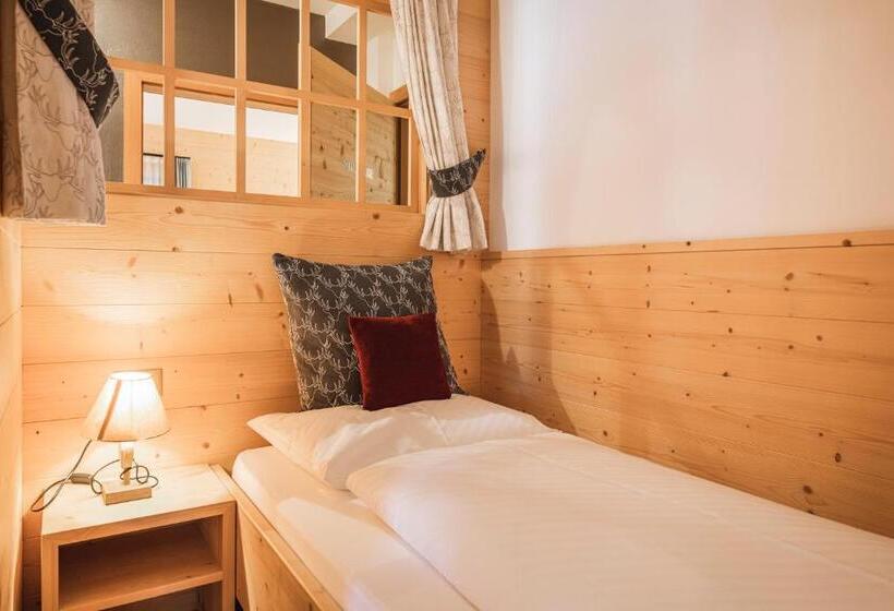 Апартаменты 3 Спальни, Chalet Residence Alpinflair