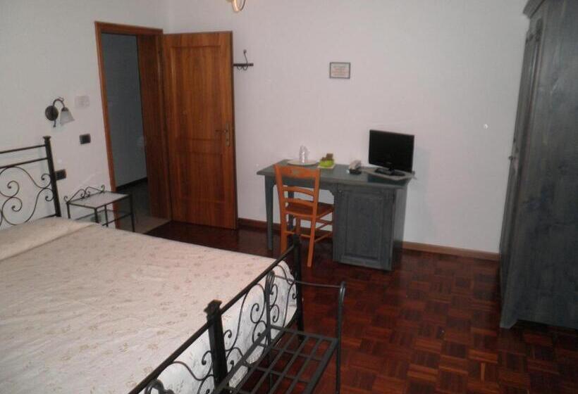 اتاق استاندارد, Agriturismo Mongiorgi I Salici
