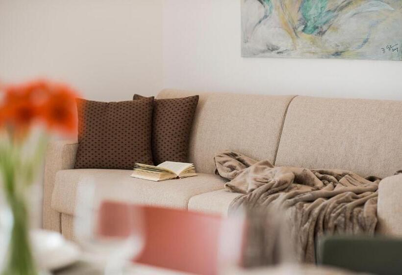 带1个卧室的豪华公寓, Residence Désirée Classic & Design