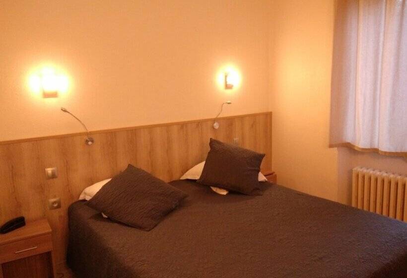 Номер Стандарт, Hôtel Belleville