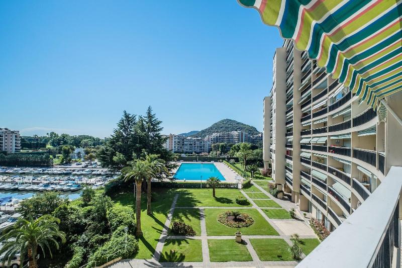 Студио Стандарт Вид на Бассейн, Cannes Marina Appart Hotel Mandelieu