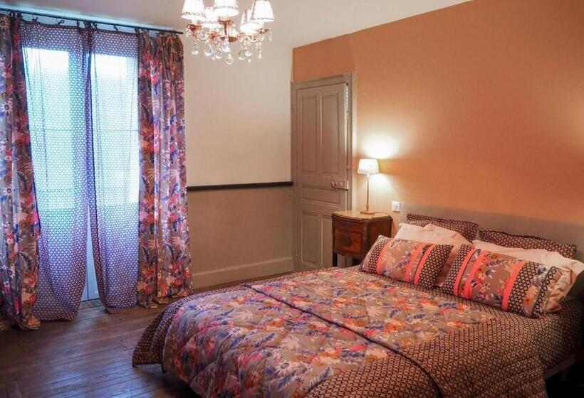 Люкс Вид на Сад, Domaine De La Jordanne   B&b