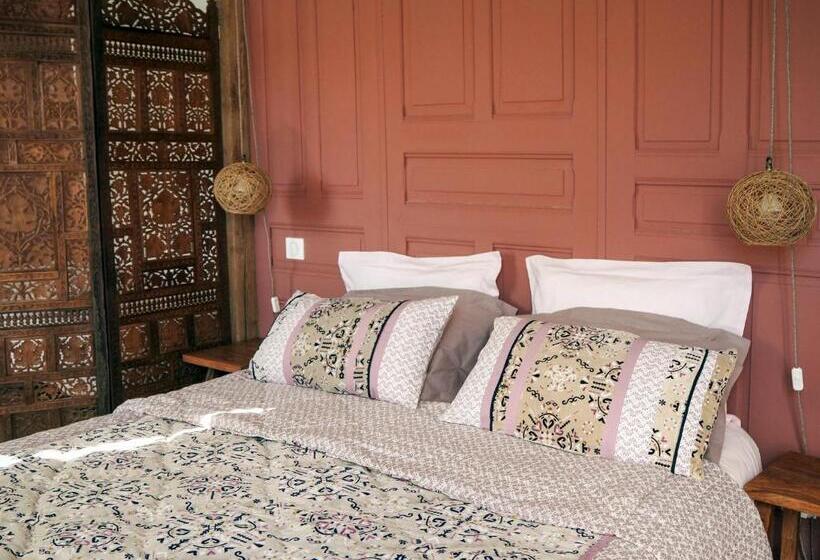 Люкс Вид на Горы, Domaine De La Jordanne   B&b