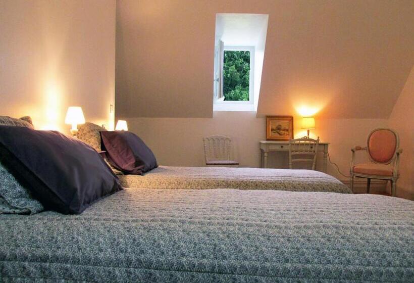 Дом 4 Спальни, Domaine De La Jordanne   B&b