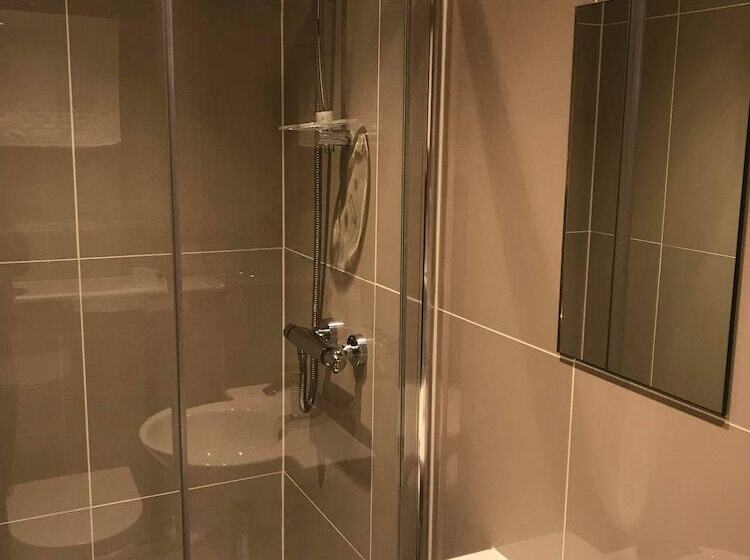 Номер Стандарт, The Claremont Inn