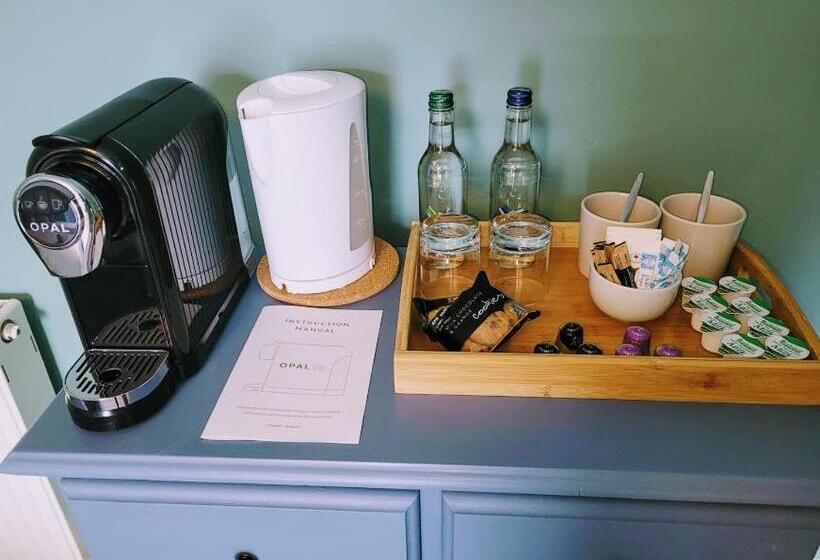Номер Стандарт, Jacobs Ladder Inn