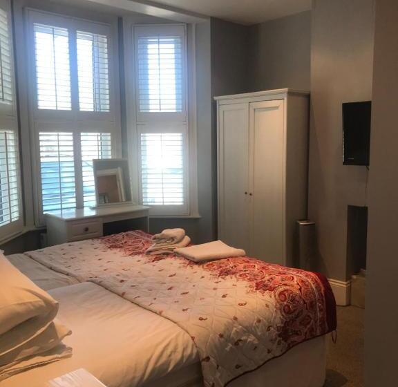 Quarto Estandar, Acacia Villas Guest House