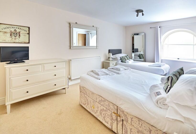 Дом 4 Спальни, Oakerthorpe Holiday Village