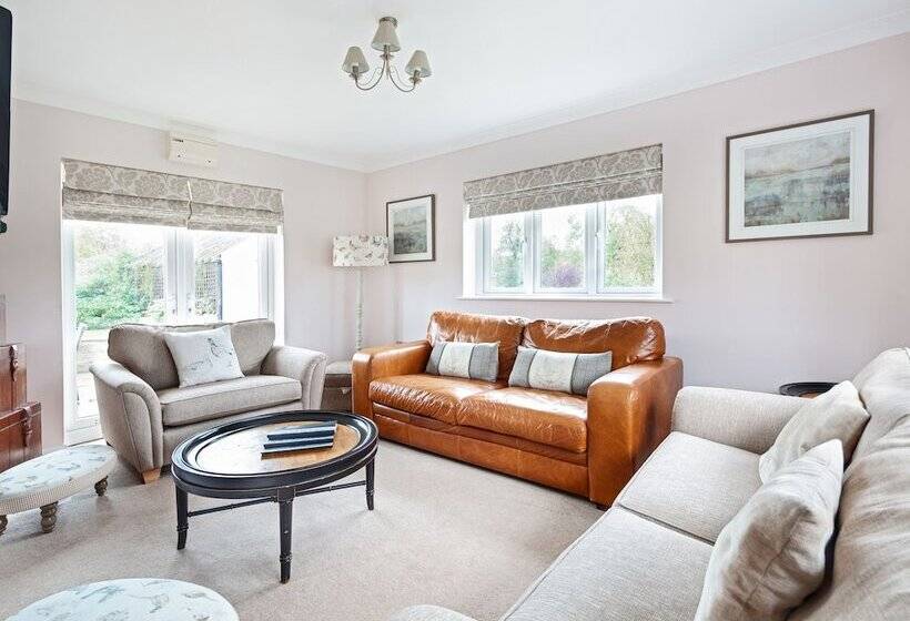 Дом 3 Спальни, Oakerthorpe Holiday Village