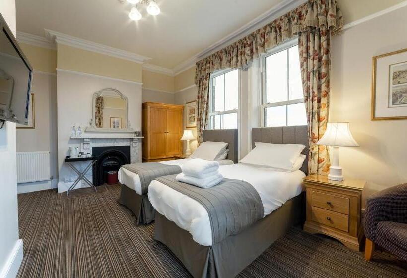 수피리어 룸 도시 전망, Charades Guest House