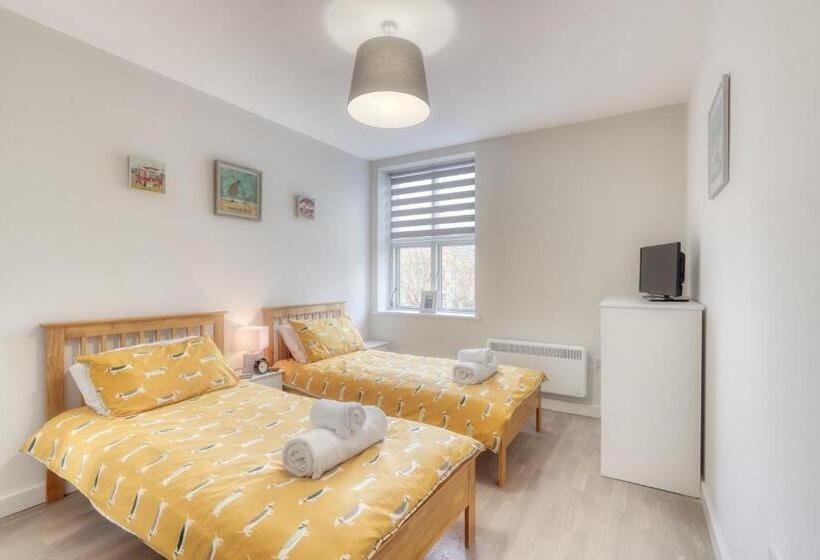 Апартаменты 2 Спальни, Ellinbrook Guest House