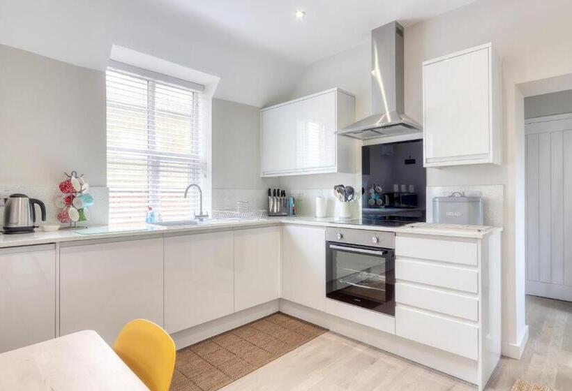 Апартаменты 2 Спальни, Ellinbrook Guest House