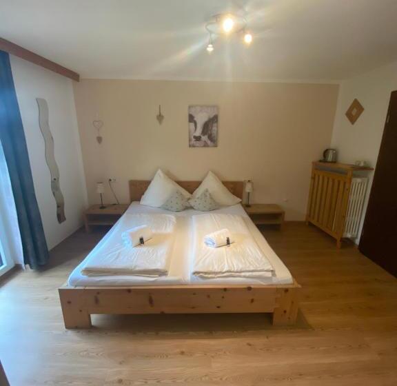 Апартаменты 2 Спальни, Alpenappartements Schwalbennestl