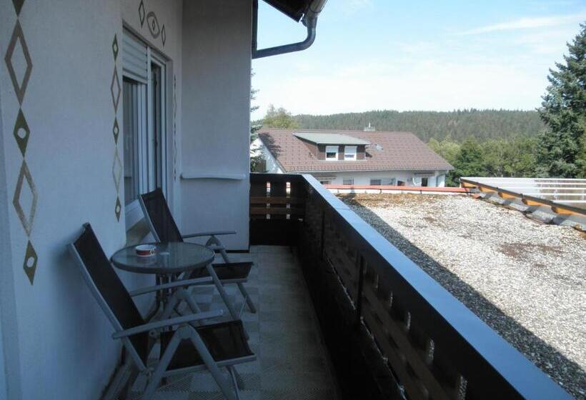 Apartamento 1 Dormitório com Sacada, Pension Zum Köhler