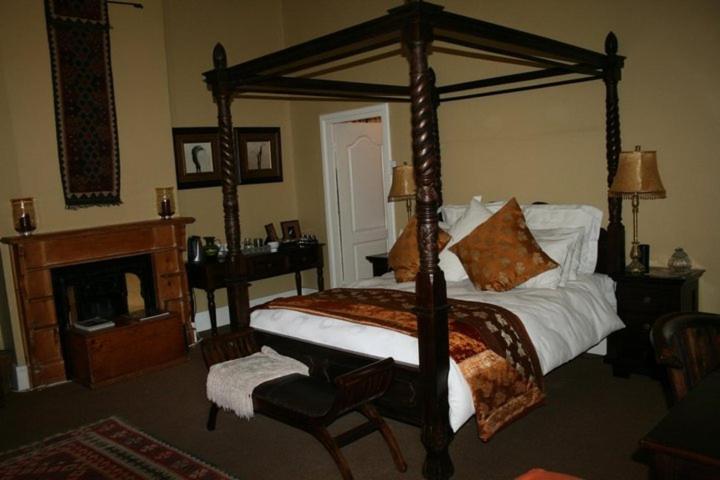 Quarto Deluxe, Roche House
