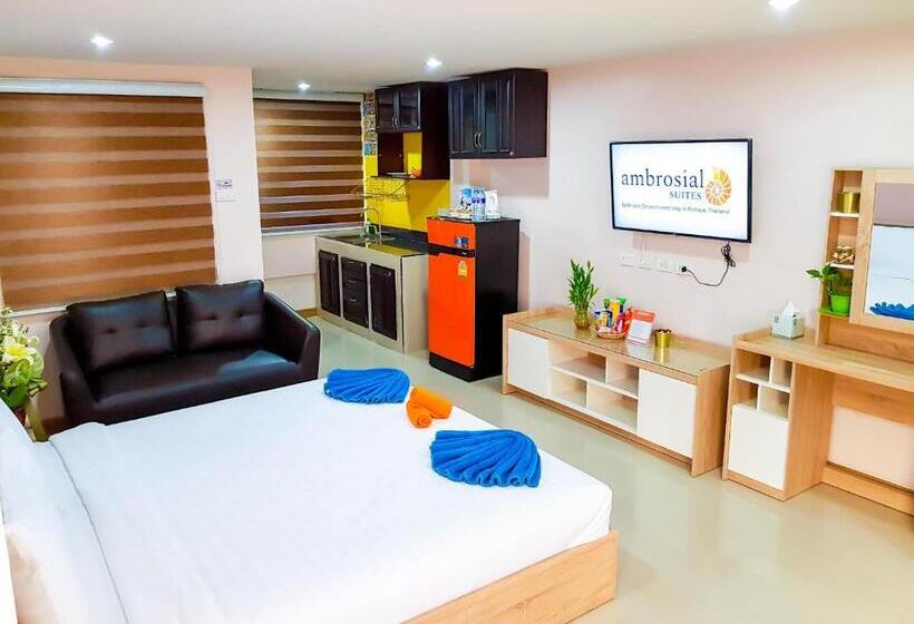 Suite com Varanda, Walking Street Residence   Boutique Suites Near The Beach & Walking Street