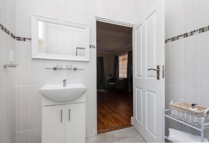 Стандартный Номер Кровать Кинг, Walmer Villiers Self Catering