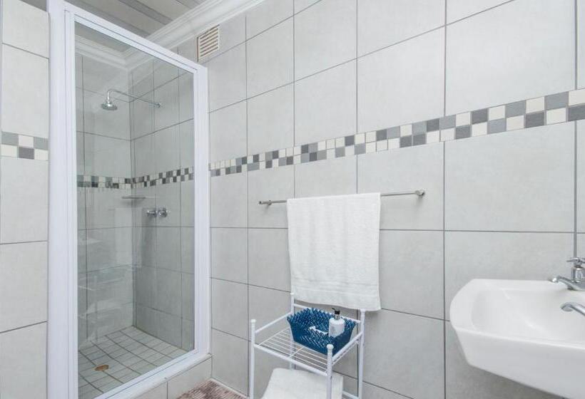 Номер Basic, Walmer Villiers Self Catering