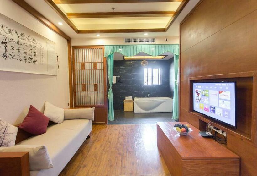 Номер Superior, Lijiang Gemmer