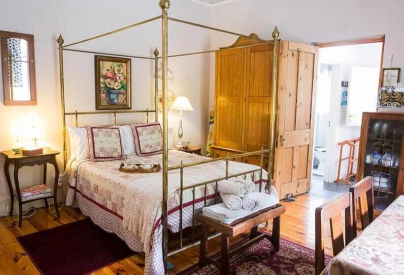 Классический Номер, Oude Pastorie