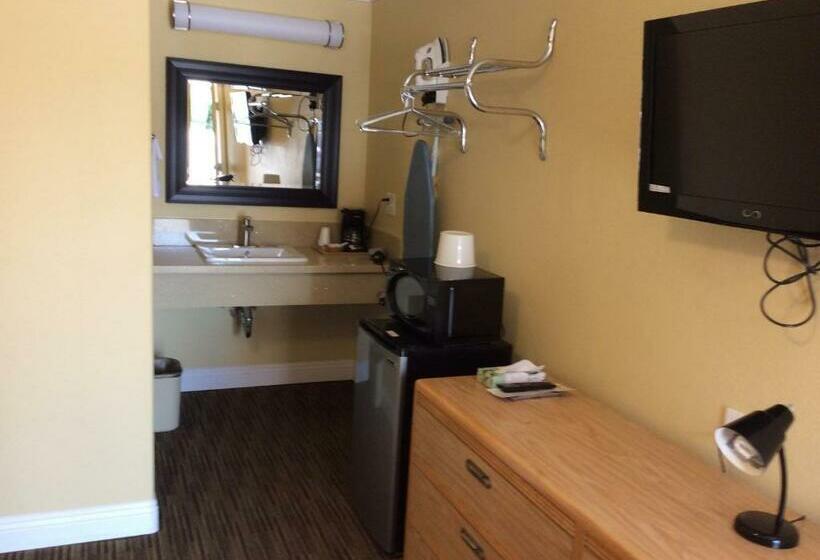 Стандартный Номер Кровать Кинг, Timberline Motel