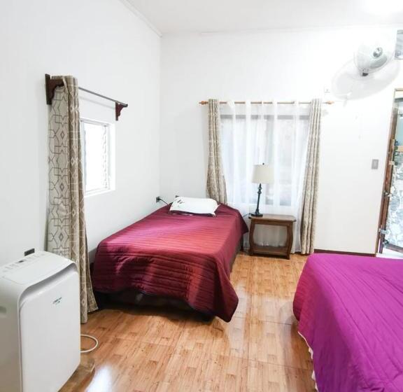 Семейный Номер, Casita Happy Feet And Tours Corcovado