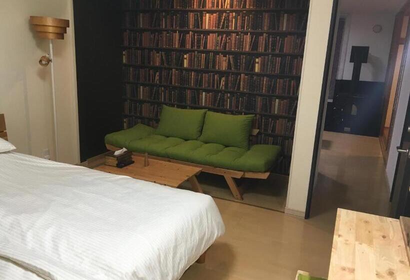 标准间, Santari
