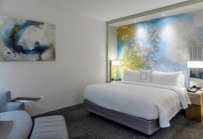 חדר סטנדרט עם מיטת קינג, Courtyard By Marriott Lake Jackson
