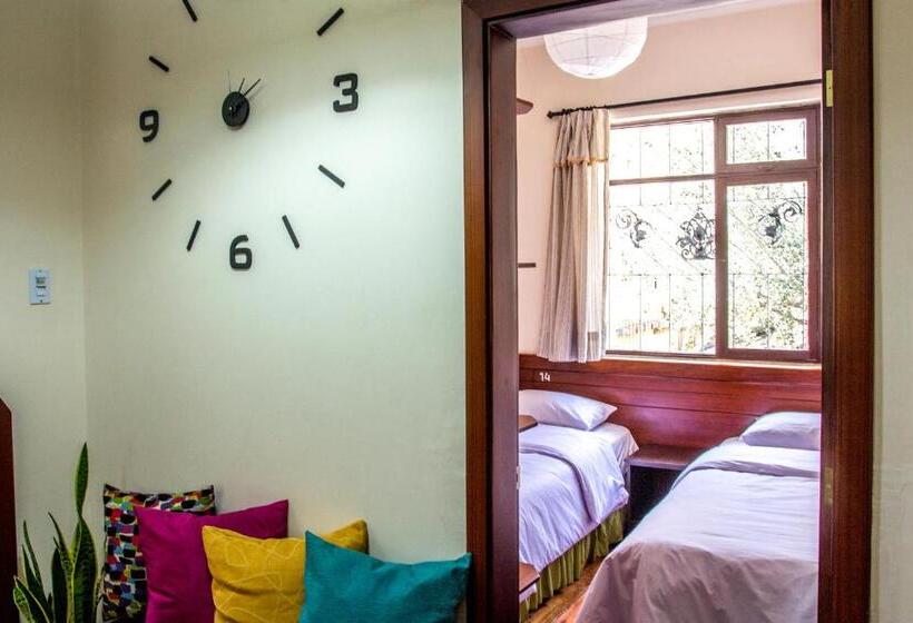 חדר סטנדרט חדר אמבטיה משותף, El Patio Hostel Quito