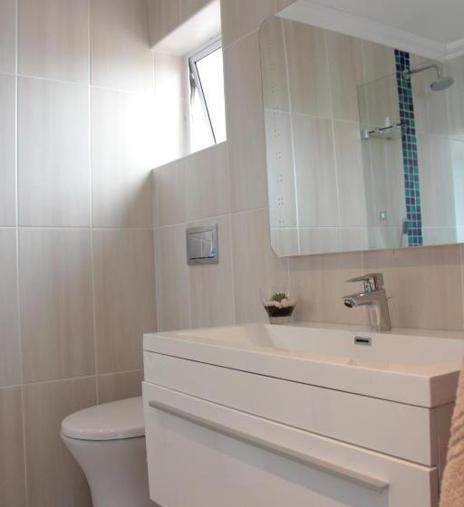 Номер Deluxe Кровать Куин, Bluesky Arniston Guest House