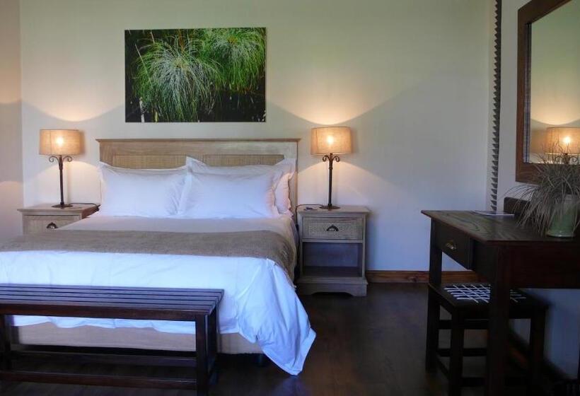 Номер Стандарт, Honeylocust Guesthouse