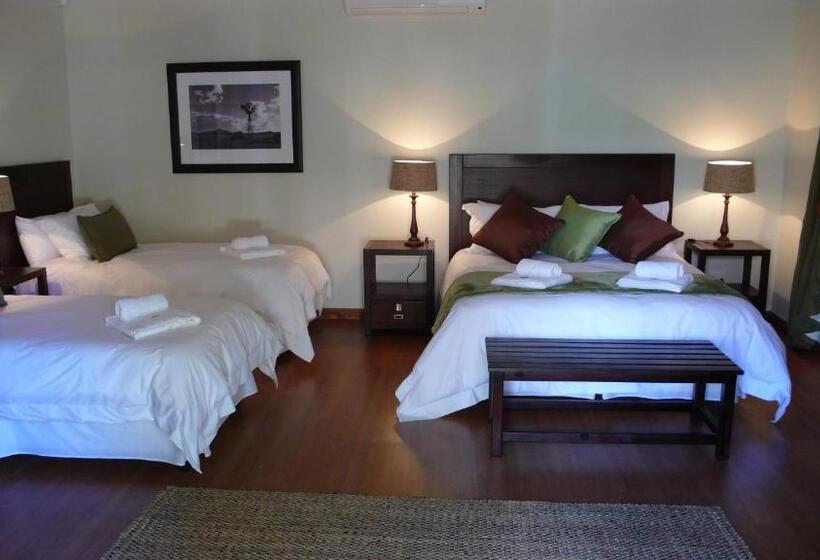 Семейный Номер, Honeylocust Guesthouse